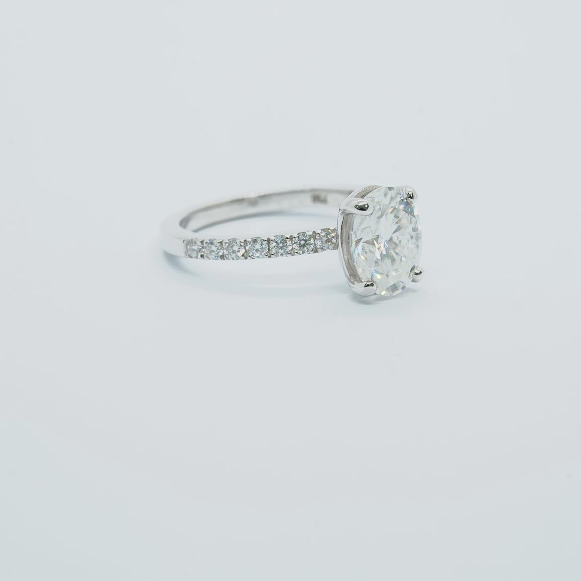 Eterna Grace - Oval Modern Solitaire Grown Moissanite / Diamond Ring