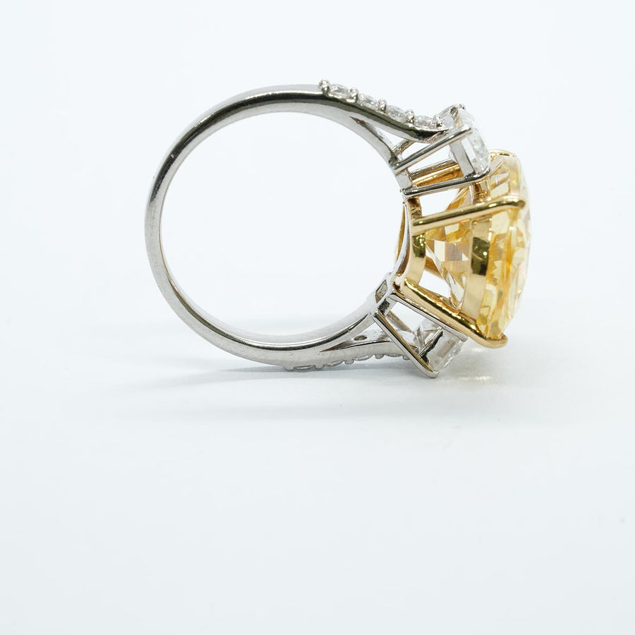 Sole d'Oriente - Chunky 18K Gold Yellow Centerstone Ring