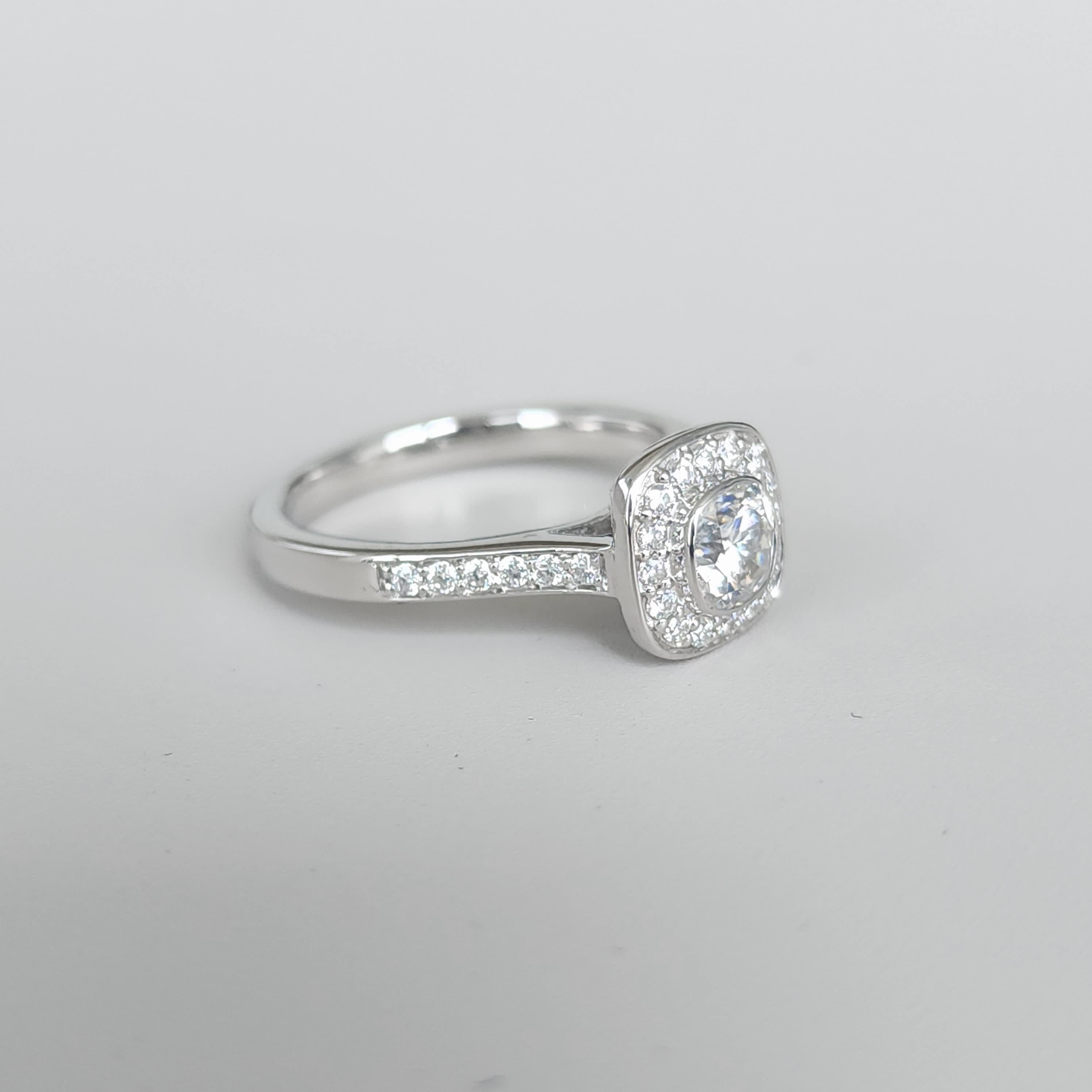 Tesoro Prezioso - Cushion Cut Halo Pave Ring - Lab Grown Moissanite / Diamond 18K Gold